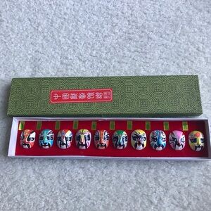NWOT Set of 10 Vintage Handpainted miniature Peking Opera Masks in Original box